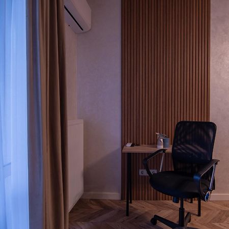 Avalon Premium Two Bedrooms Apartment リヴィウ エクステリア 写真