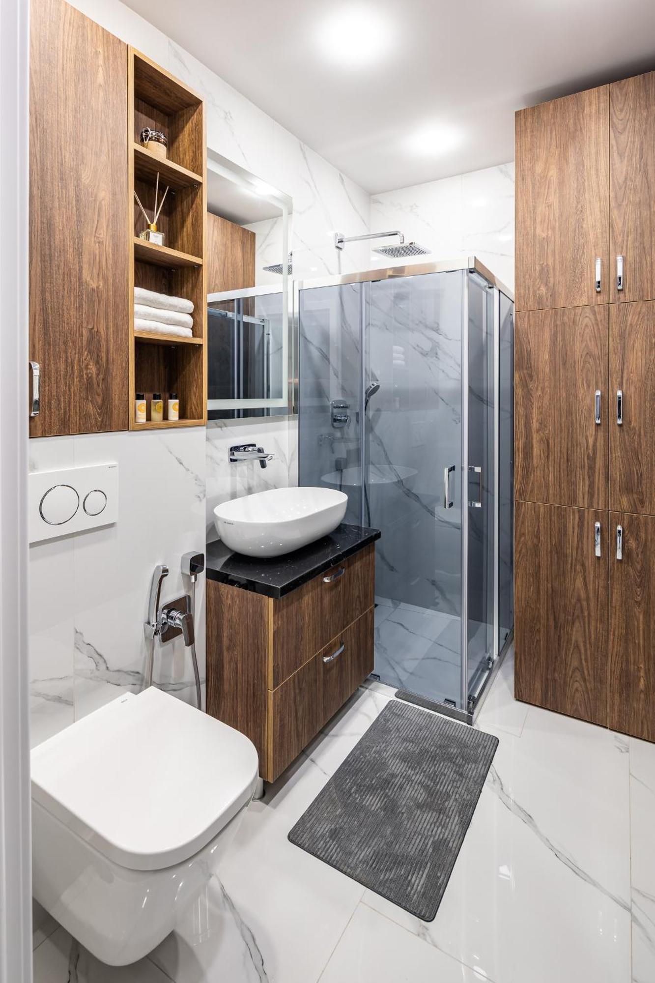 Avalon Premium Two Bedrooms Apartment リヴィウ エクステリア 写真