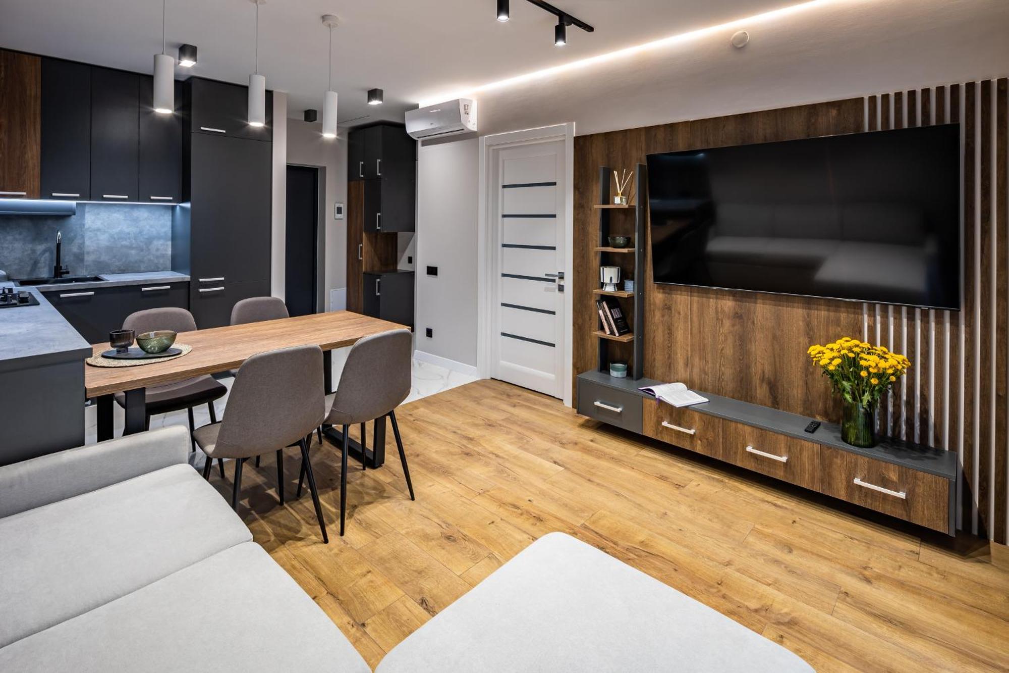 Avalon Premium Two Bedrooms Apartment リヴィウ エクステリア 写真